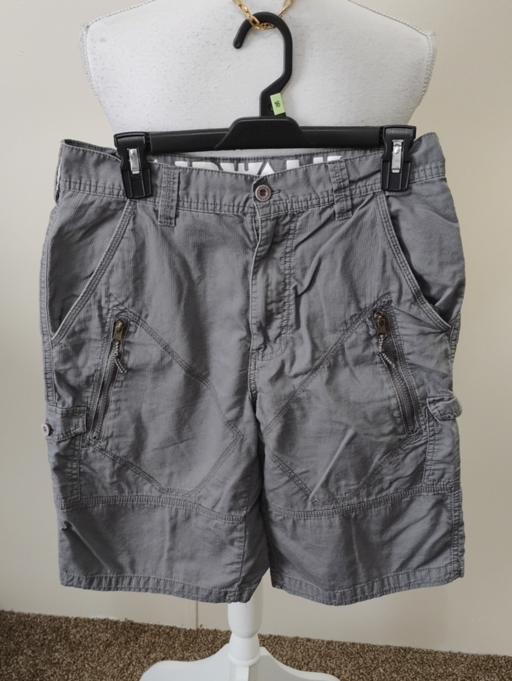 Airwalk Men's Gray Cargo Shorts with Zip Pockets